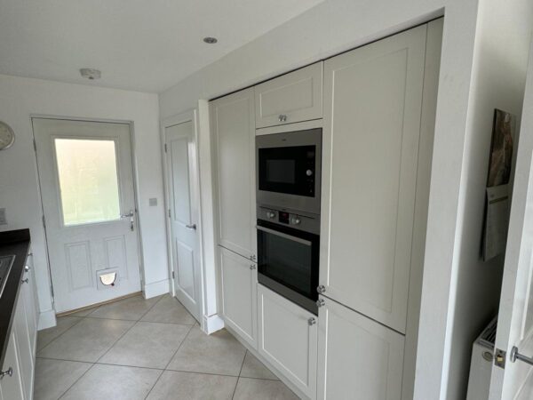 42f31ff0-17c5-4f56-b9a2-3111e09606d5