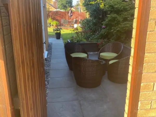 EF3AA143-5DDE-44B5-804C-C0A6D5952EB9